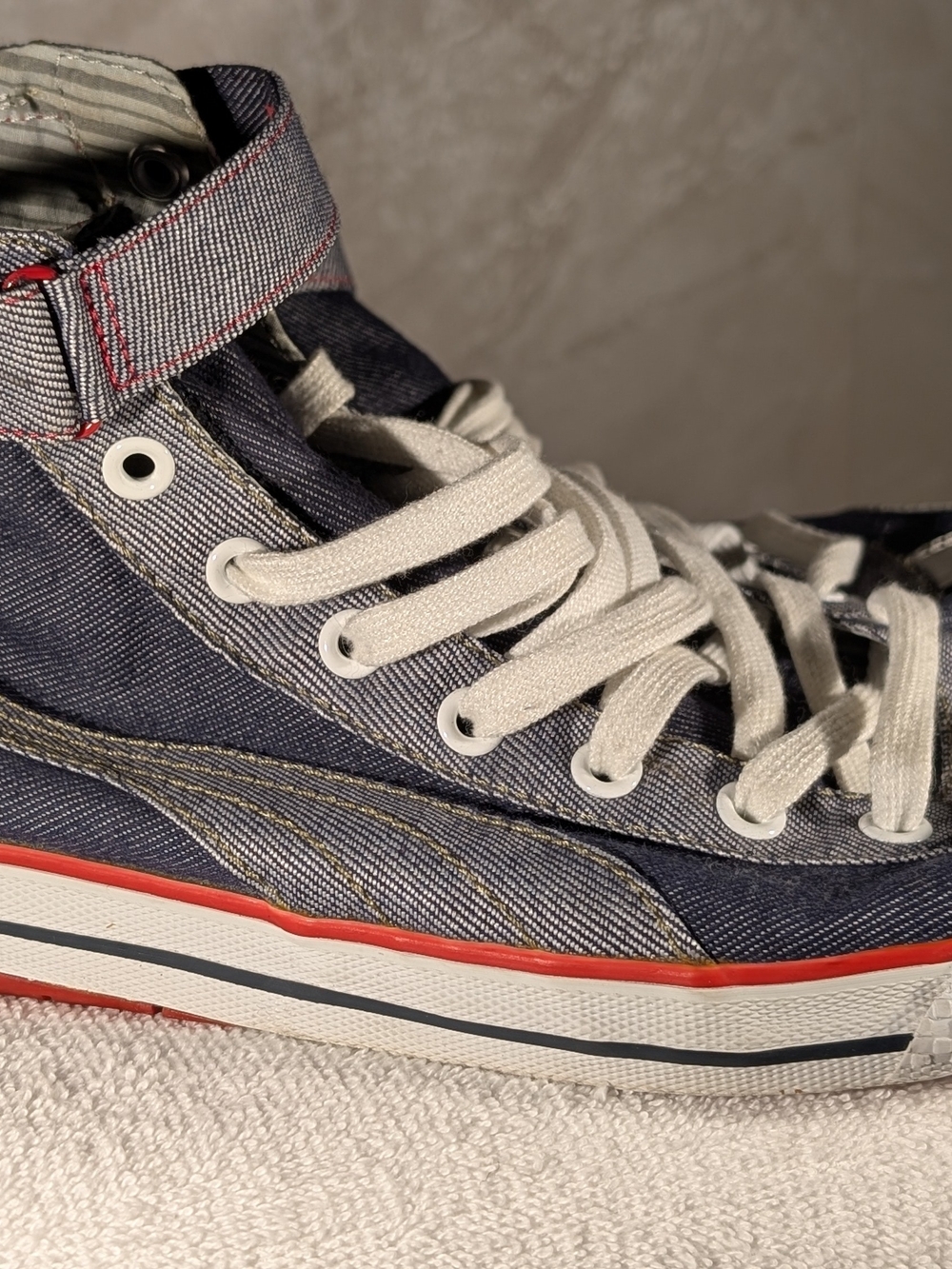 Men's High-Top Canvas Sneakers in Navy and White